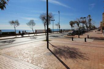 Apartamento Con Vistas Al Mar En Primera Linea De Playa De Fuengirola