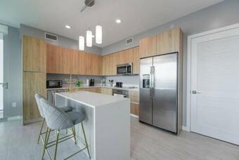 Apartment Luxury 1/1 Modern Condo By Design District - Q