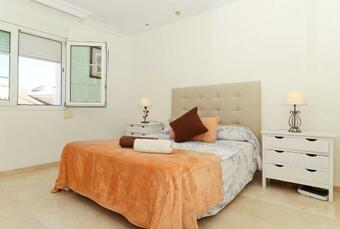 7br Villa Azahar By Rafleys, Private Pool, 7 Mins Walk To Everything