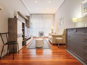 Prestancia Apartament By The Urban Hosts