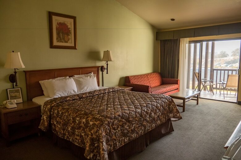 Western Holiday Lodge Three Rivers Motel, Three Rivers (California - CA ...