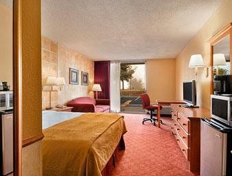 Baymont Inn & Suites Hotel