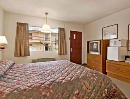 Travelodge Longview Hotel