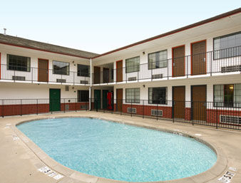 Travelodge Inn And Suites Fayetteville Hotel