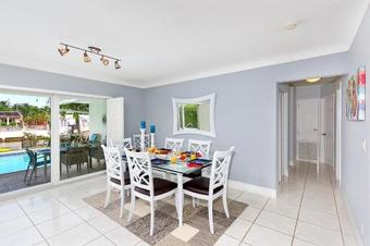 Coral Ridge Isles Oasis