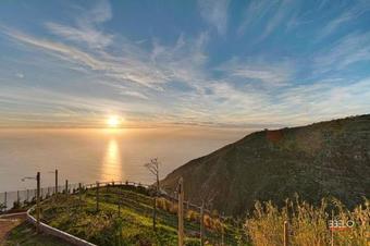 Top Of The Cliff Apartment By Ourmadeira