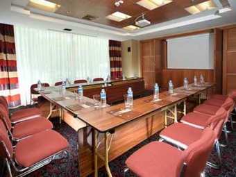 Doubletree By Hilton Ankara - Kolej Hotel