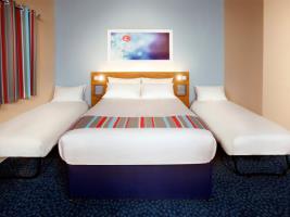 Travelodge London Heathrow Terminal 5 Hotel