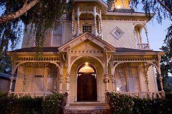 Victorian Mansion At Los Alamos Bed & Breakfast