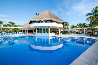 Viva Wyndham Maya Hotel