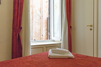 Best Suites Pantheon Bed & Breakfast