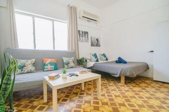 Classic Tel Aviv Studio -- 1 Min Beach! Apartment