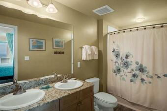 Aqua 1911 - 2b/2 Bath With Bunks. Renovated May 2018! New Tile And Furniture