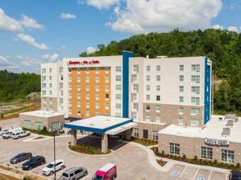 Hampton Inn & Suites By Hilton Nashville North Skyline Hotel