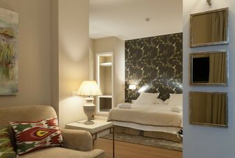 Suites Murillo Catedral Apartments