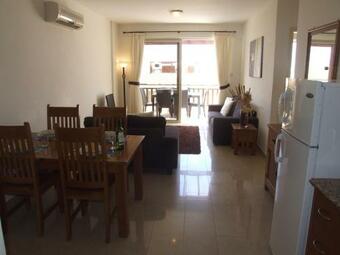 Top Floor 2 Bedroom Apartment E101, 3 Pools, Sea View, Free Wifi