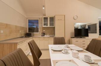 Top Of Tivat - Villa Riverside Apartment