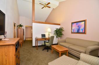 Best Western Plus Saddleback Inn And Conference Center Hotel