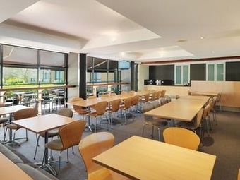 Travelodge Manly-warringah Hotel