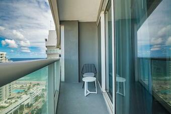 W Residences Fort Lauderdale Luxury Suites Apartment