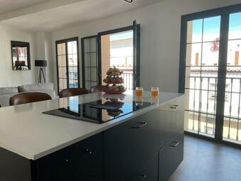 House Of Maximus - High Standing - Centre 90m2 Apartment