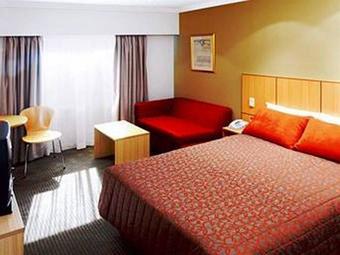 Travelodge Sydney Hotel