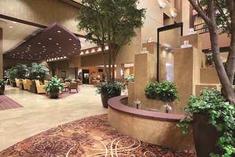 Embassy Suites Minneapolis - North Hotel