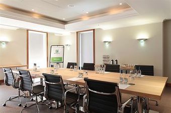 Holiday Inn London - Heathrow T5 Hotel