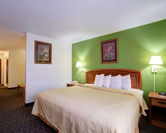 Quality Inn And Suites Airport Hotel