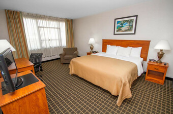 Clarion Inn & Suites Miami Airport Hotel