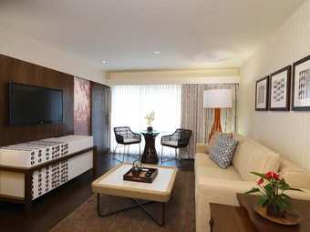 Hokulani Waikiki By Hilton Grand Vacations Club Hotel