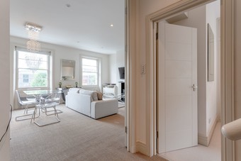 Stylish 3 Bedroom Apartment In Pimlico