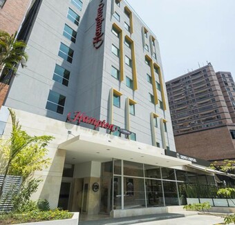 Hotel Hampton By Hilton Cali