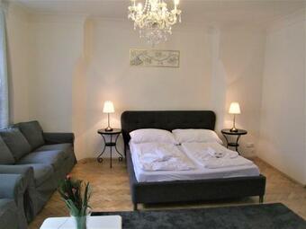 Apartamento Charles Bridge Suites