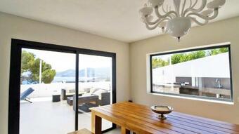 Vila Modern House With Great View To Sea