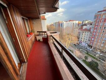 Apartamento Luminoso Piso Grande Con Garaje En El Centro.